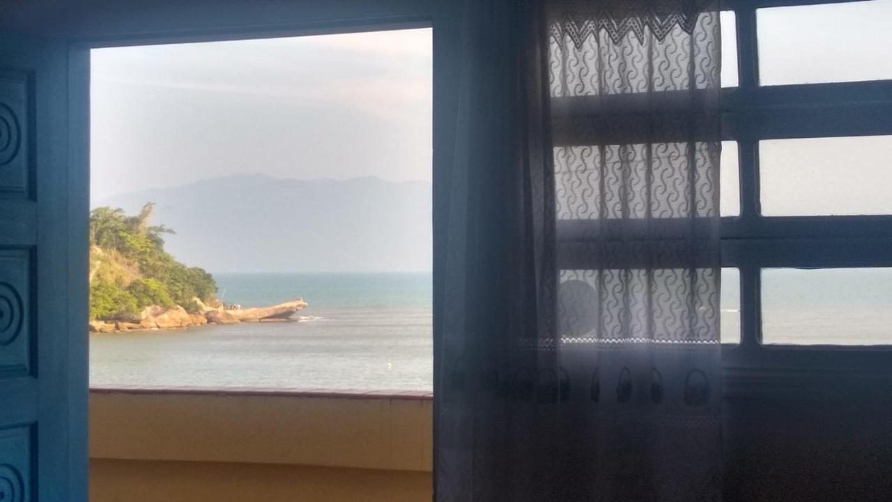 Апартаменты Pe Na Areia Prainha - Pedra Do Jacare Карагуататуба Экстерьер фото